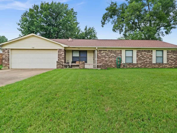 540 Winchester Dr, Chandler, TX 75758