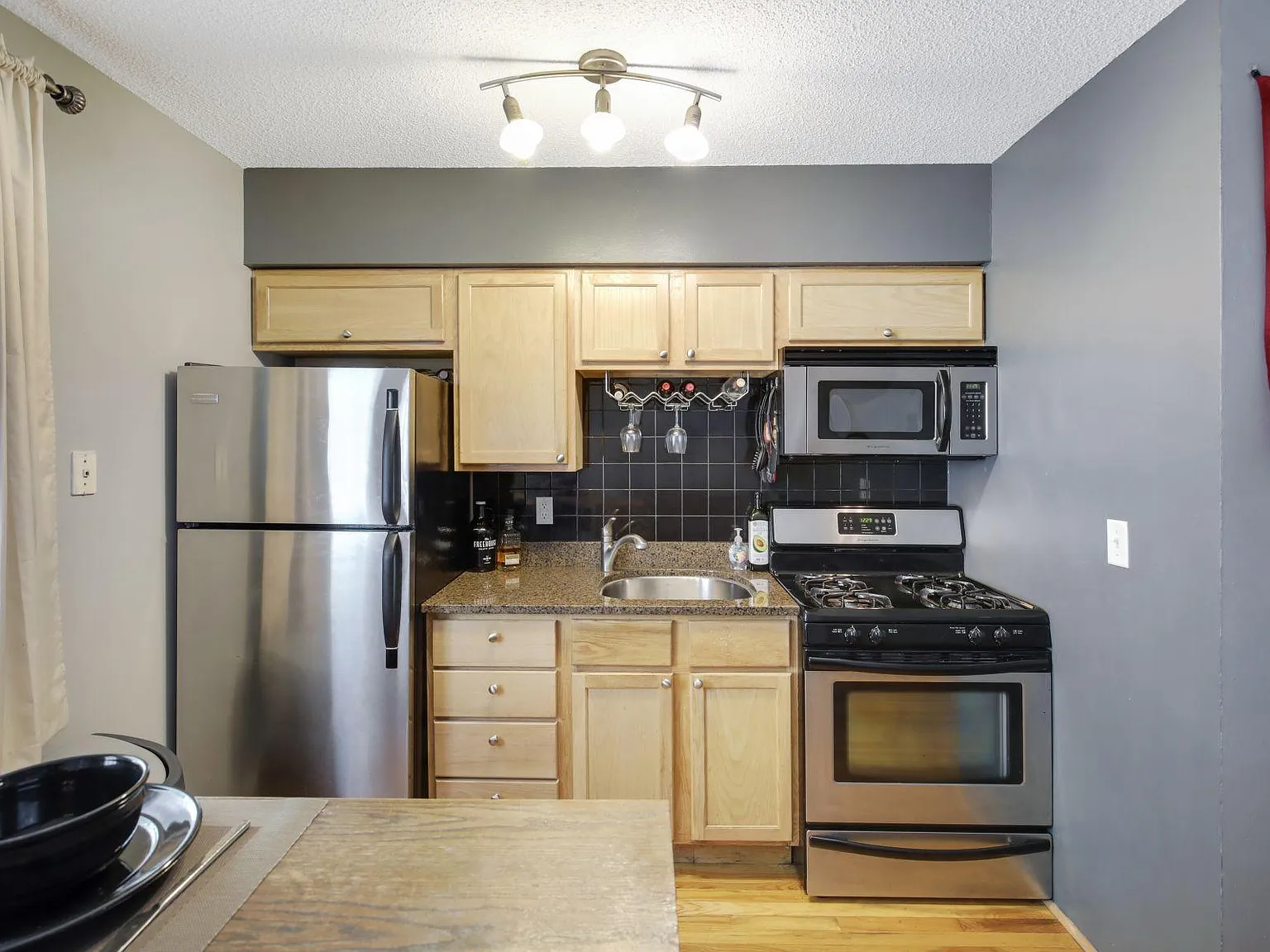 2639 Colfax Ave S — Photo 4