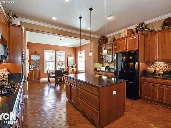 5th image of 360 Sawmill Ln
