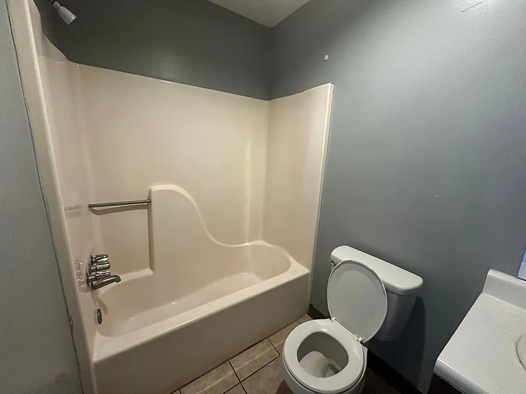 106 Limoges St — Photo 6