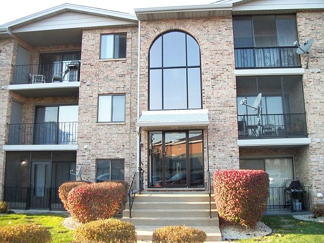 1st image of 13240 Circle Drive Pkwy APT 305