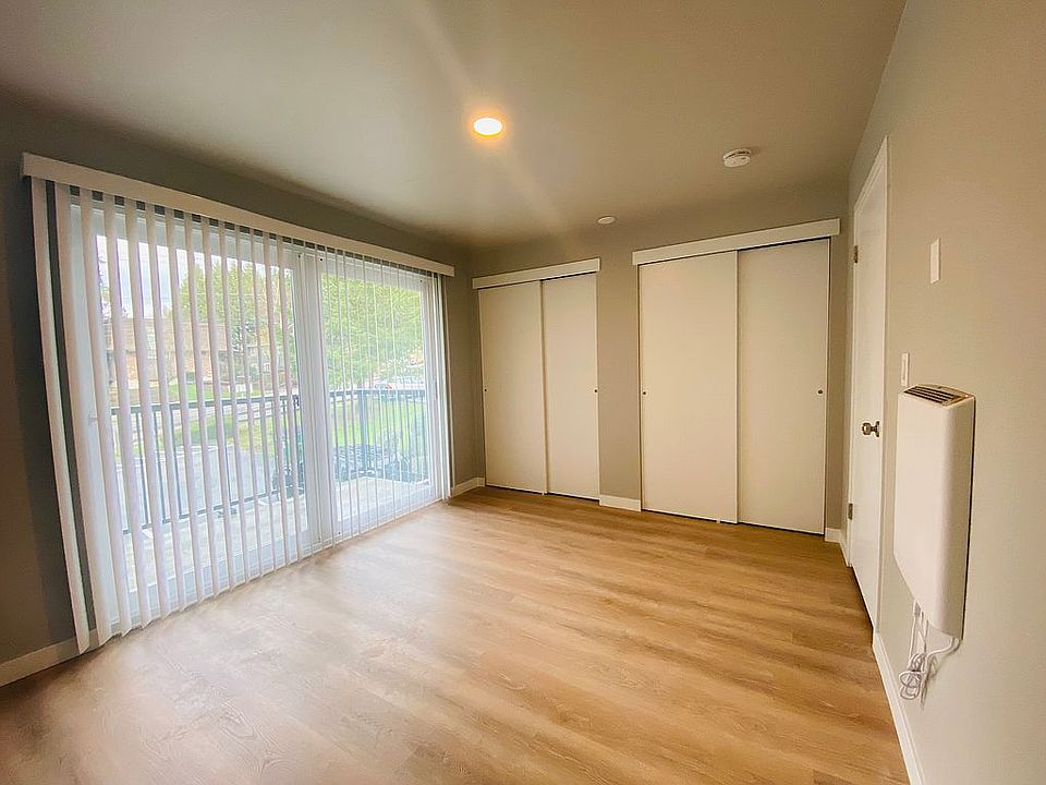 Bedroom 1 + Balcony