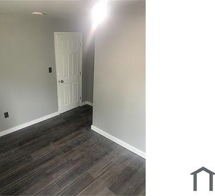 2nd image of 2307 Roosevelt St
