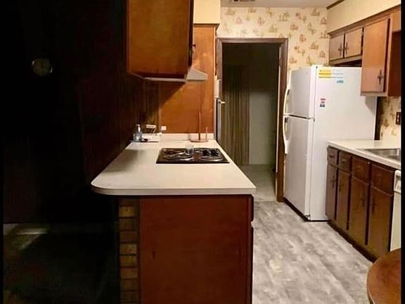 3rd image of 5004 Karlan Dr