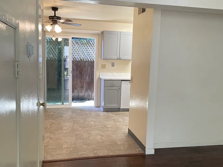 238 Montecito Ave #110 — Photo 5