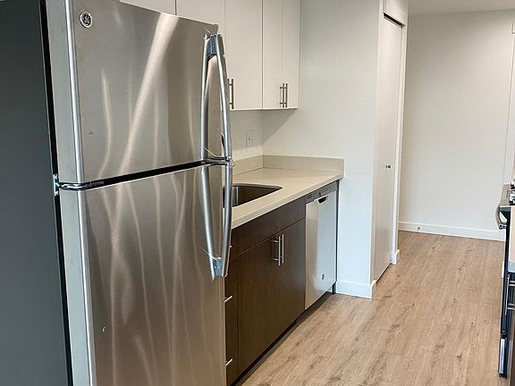 3rd image of 316 13th Ave E #301
