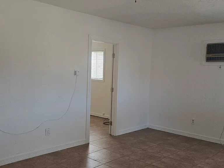 27540 Church Ave #B — Photo 8