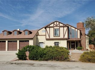 805 Carob Ct, Palmdale, CA 93550