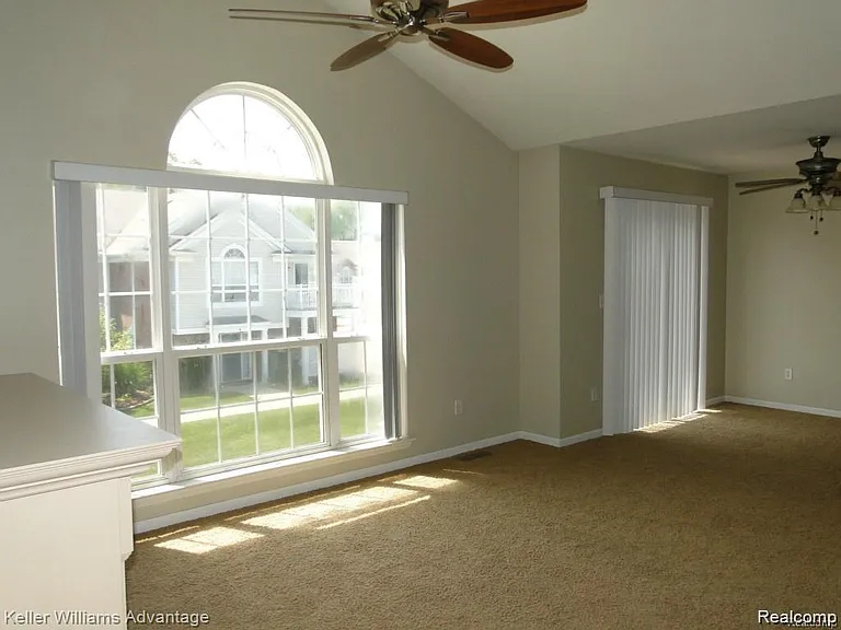 16825 Carriage Way — Photo 8