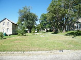 109 Elm St, Wakefield, KS 67487