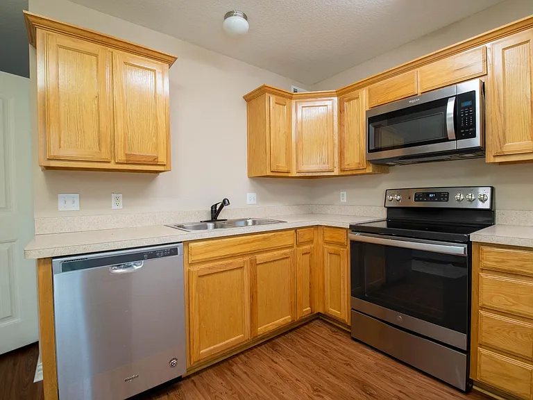 213 S College Dr #B — Photo 5