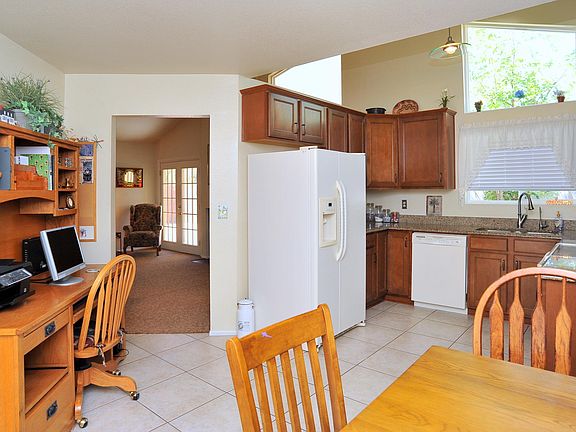 4th image of 9297 N Yorkshire Ct