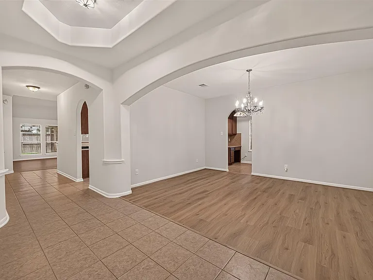 4823 Grand Chateau Ln — Photo 5