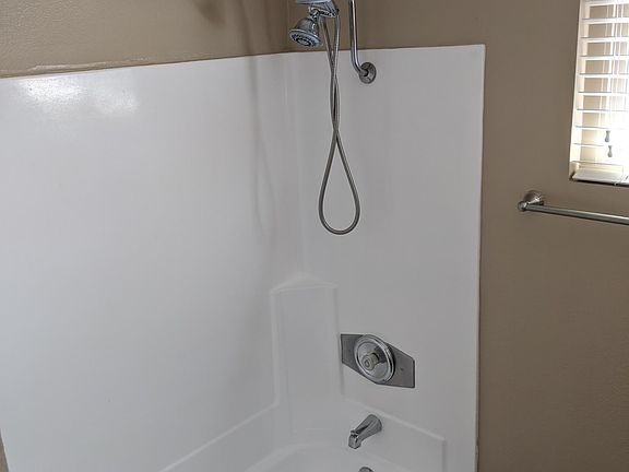3rd image of 615 Lemar Park Dr APT C