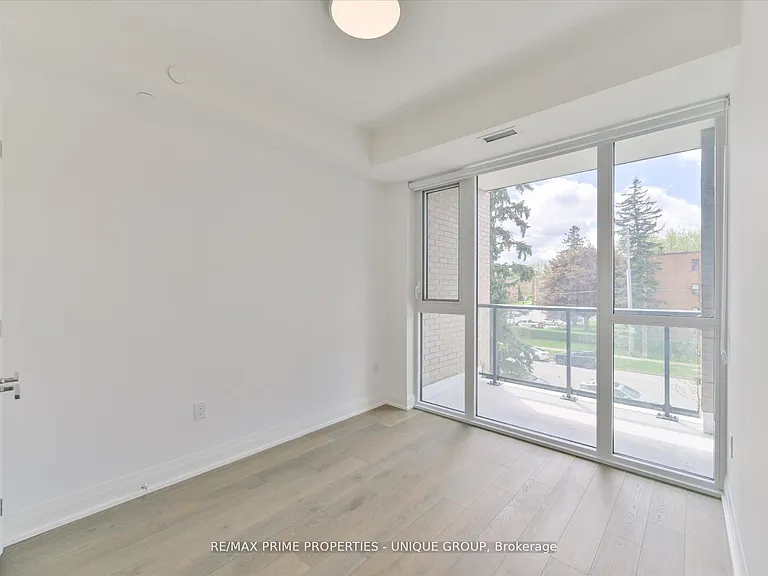293 The Kingsway #322 — Photo 20