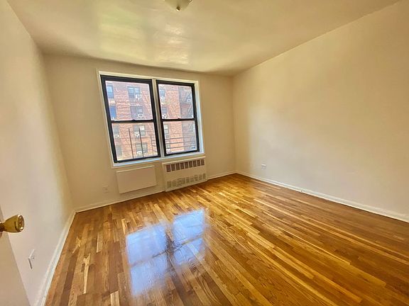 3rd image of 125 E 18th St #H