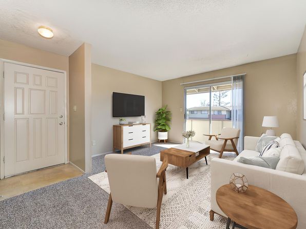 Dry Creek Village Apartments | 2521 Miller Ave, Modesto, CA