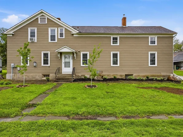 4410 F St, Amana, IA 52203