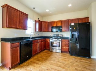 2511 Shadow Creek Ln, Des Moines, IA 50320