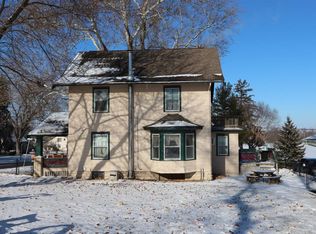 2601 J St SW, Cedar Rapids, IA 52404