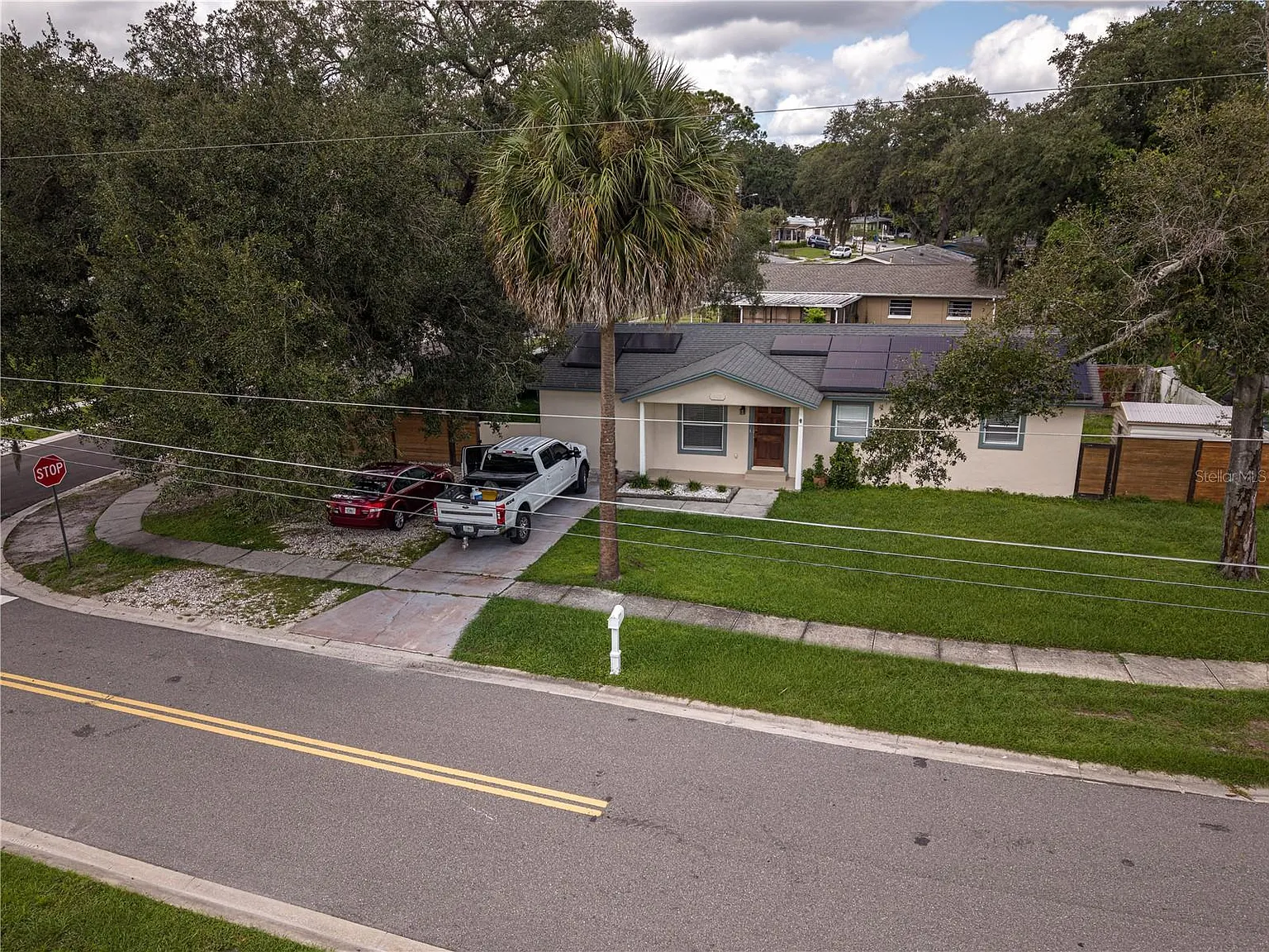 3 bed, 2.0 bath, 1280 sqft, $2,200 — Photo 2