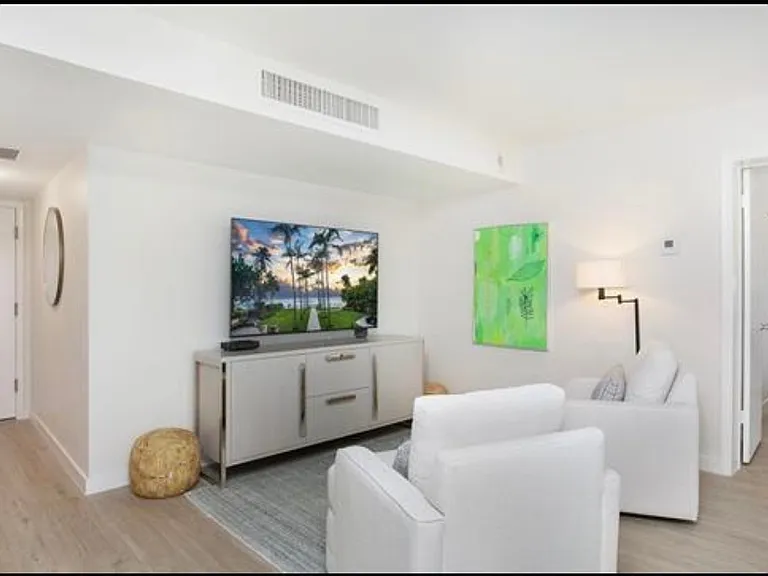 3420 Gulf Shore Blvd N #62 — Photo 3
