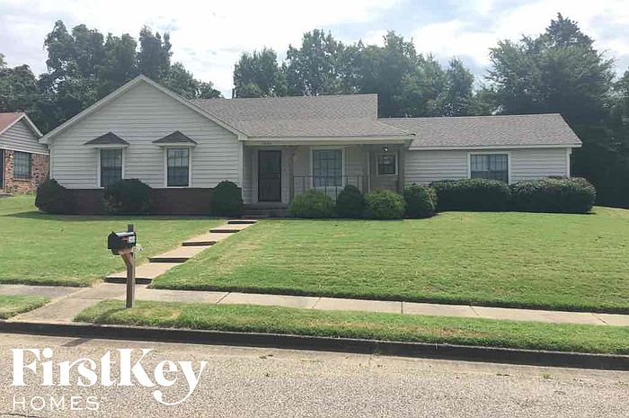 1st image of 2686 Deer Glade Ln