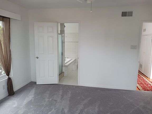 5th image of 1025 Idaho Ave APT 1