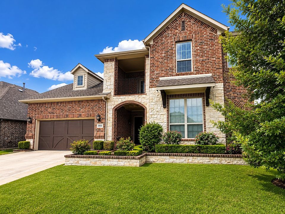 1st image of 2818 Twin Ridge Dr