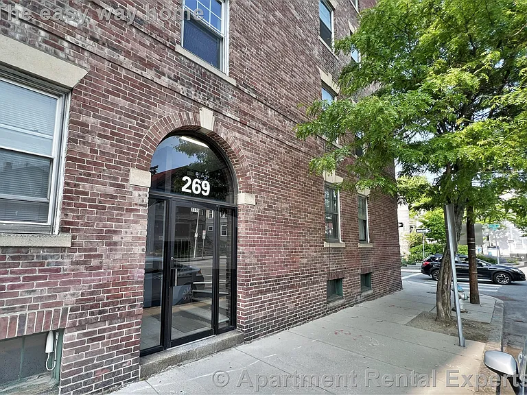 269 Huron Ave #3 — Photo 15
