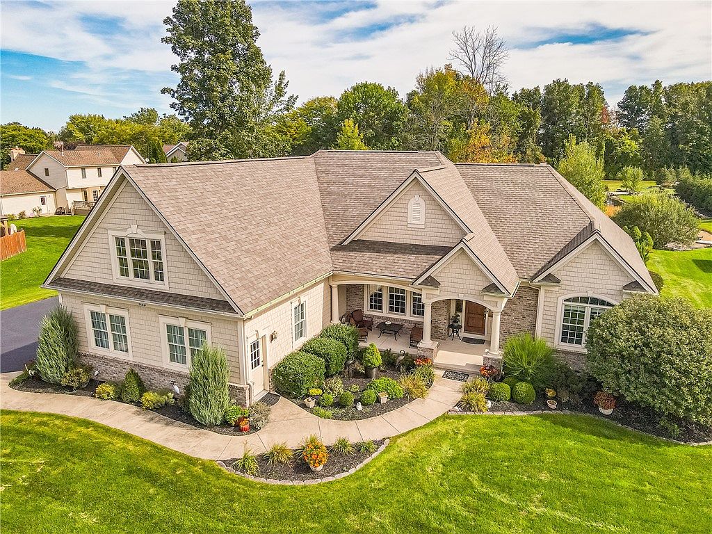 453 White Rabbit Trl, Rochester, NY 14612 | Zillow