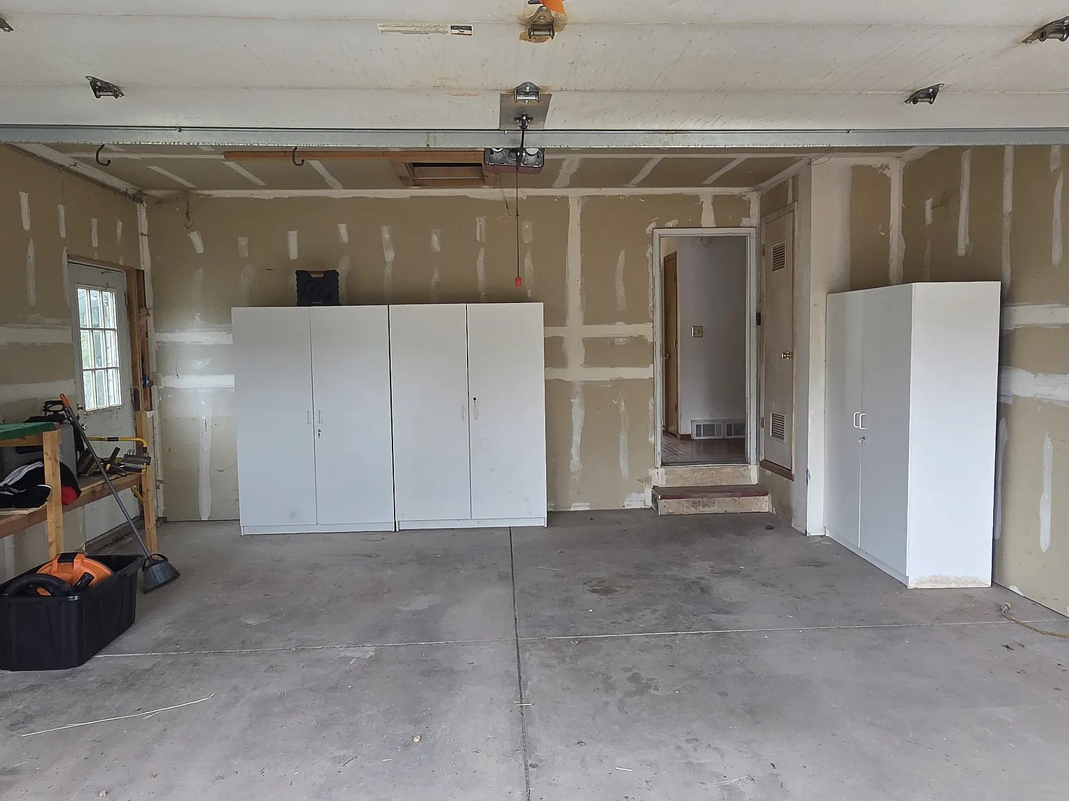 3 bed, 1900 sqft, $2,800 — Photo 2