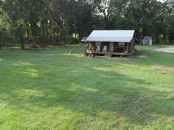 3rd image of 110 County Road 43950