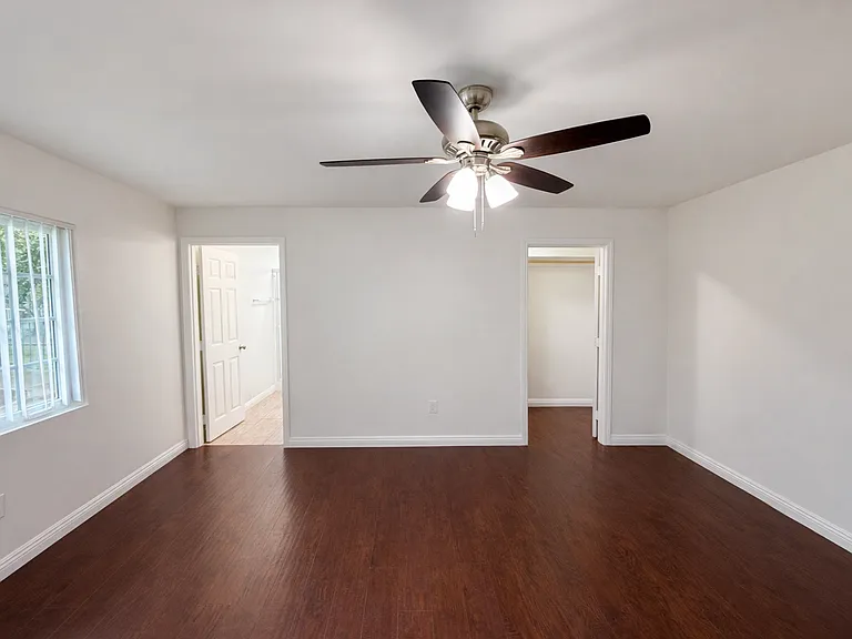 El Centrico Apartments — Photo 8