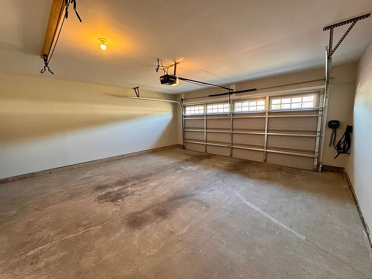 46 S Peak Dr — Photo 2