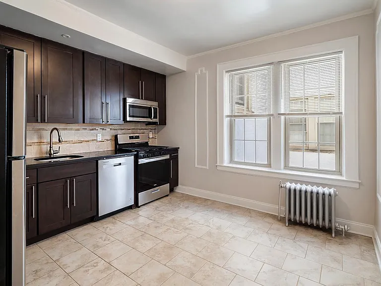 11 Park Place Apartments — Photo 6