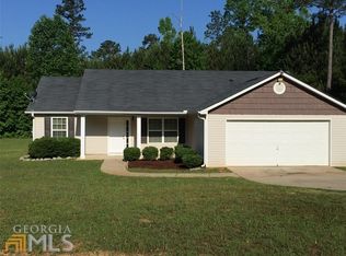 106 Fawn Dr, Grantville, GA 30220