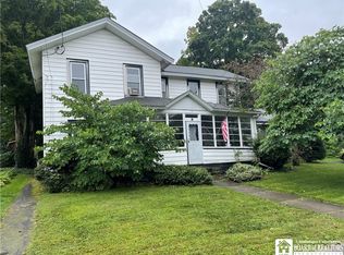 14 E Maple St N, Bemus Pt, NY 14712