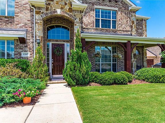 3rd image of 1207 Shadow Hills Dr