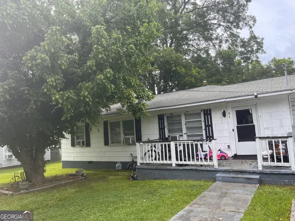 91 W Lipham St, Tallapoosa, GA 30176