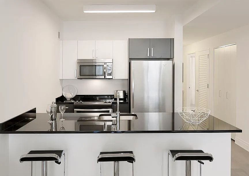 1st image of 70 Pine St #903