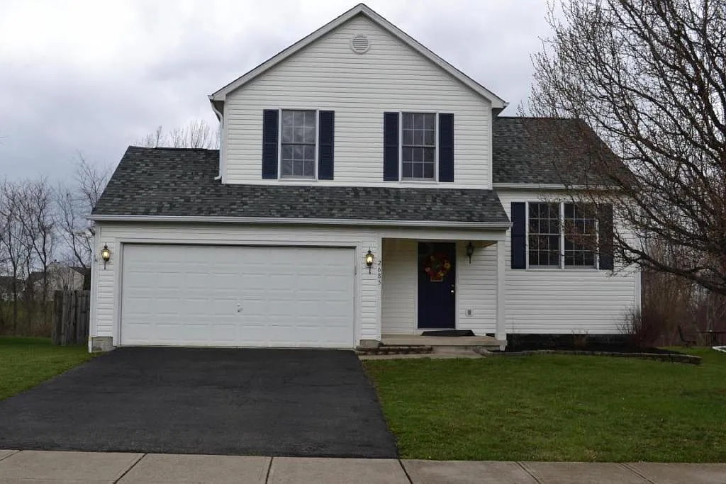 2685 Fernwood Ave photo 1