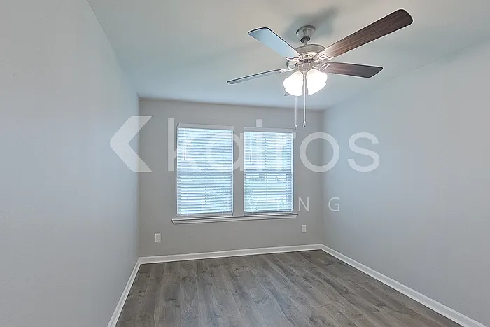 113 Yardley Ct — Photo 11