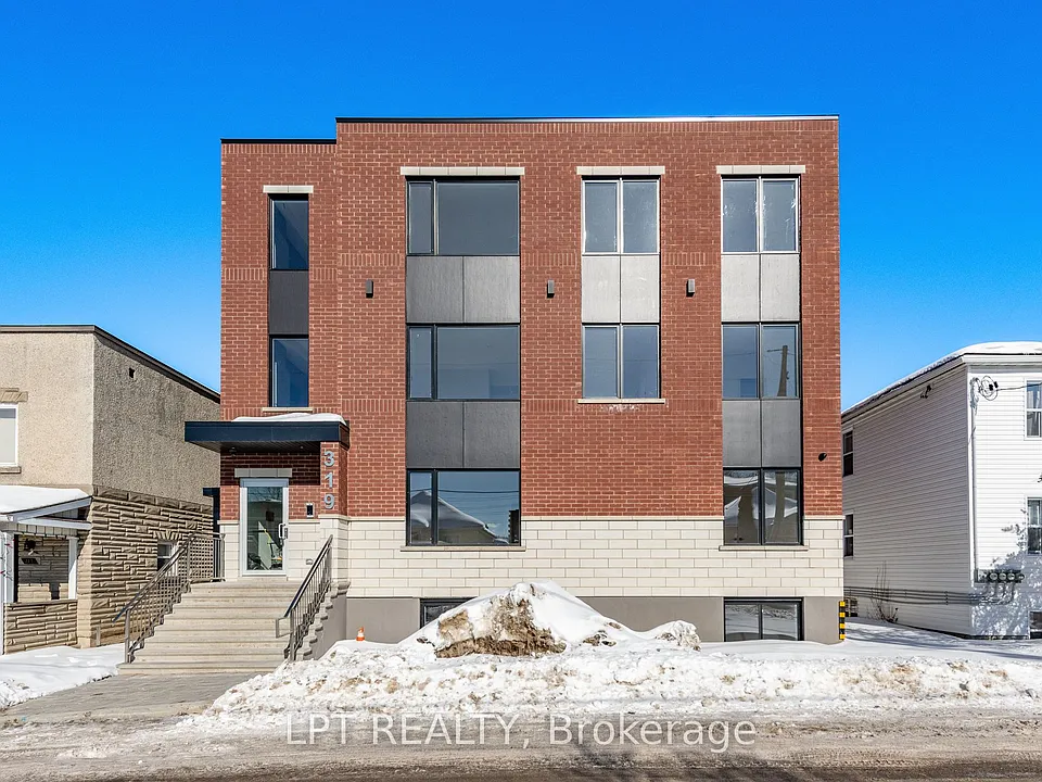 319 Shakespeare St #9