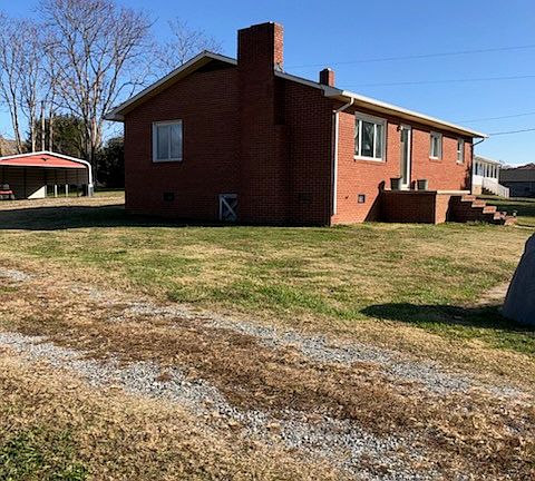 2nd image of 204 Pear Tree Rd