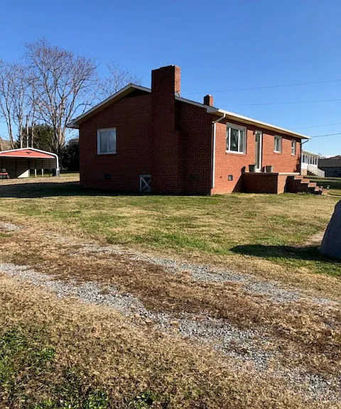 204 Pear Tree Rd — Photo 2