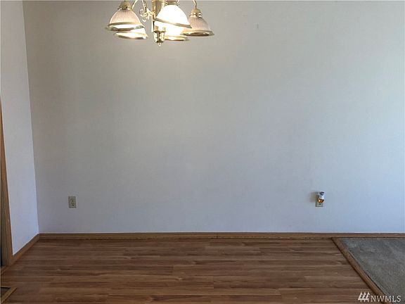 5th image of 7904 13th Way NE