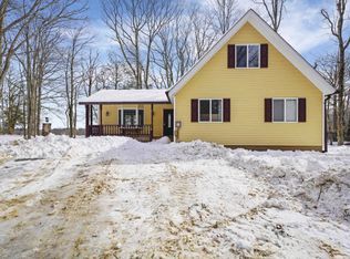 115 Burning Tree Dr, Lords Valley, PA 18428