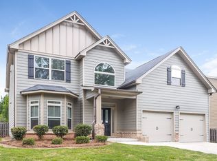 7547 Springbox Dr, Fairburn, GA 30213