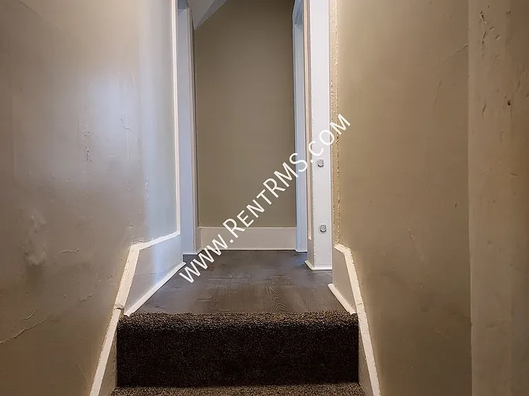 2600 SW Clay St #2 — Photo 2